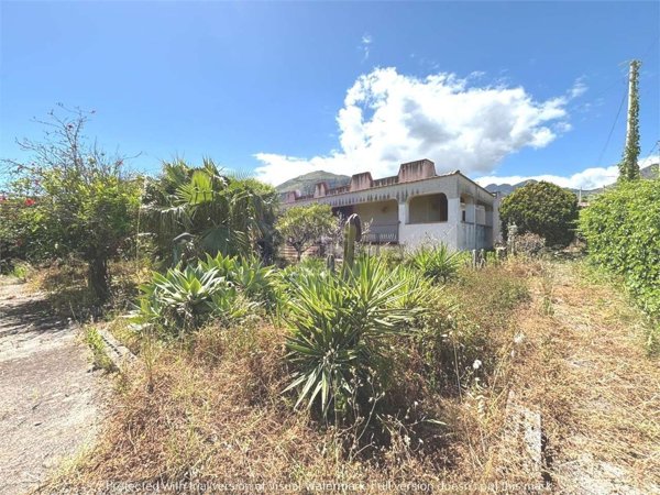 casa indipendente in vendita ad Altavilla Milicia
