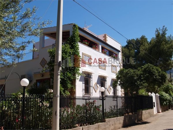 casa indipendente in vendita ad Altavilla Milicia
