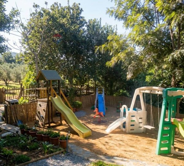 casa indipendente in vendita ad Altavilla Milicia