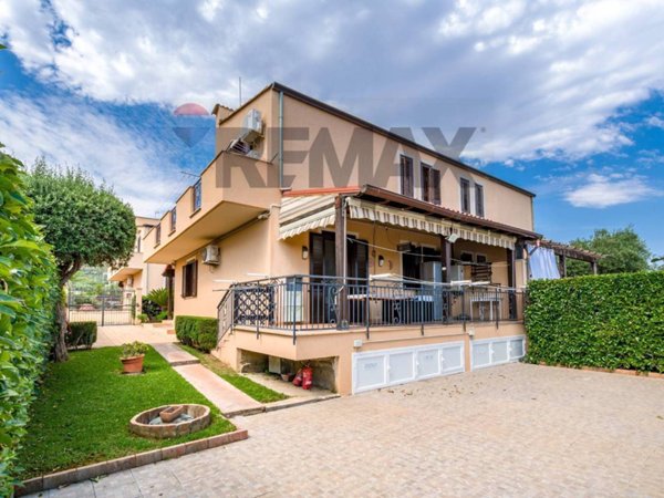 casa indipendente in vendita ad Altavilla Milicia