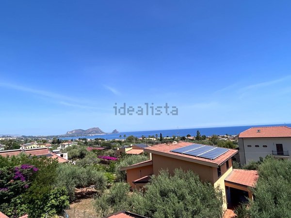casa indipendente in vendita ad Altavilla Milicia in zona Torre Colonna
