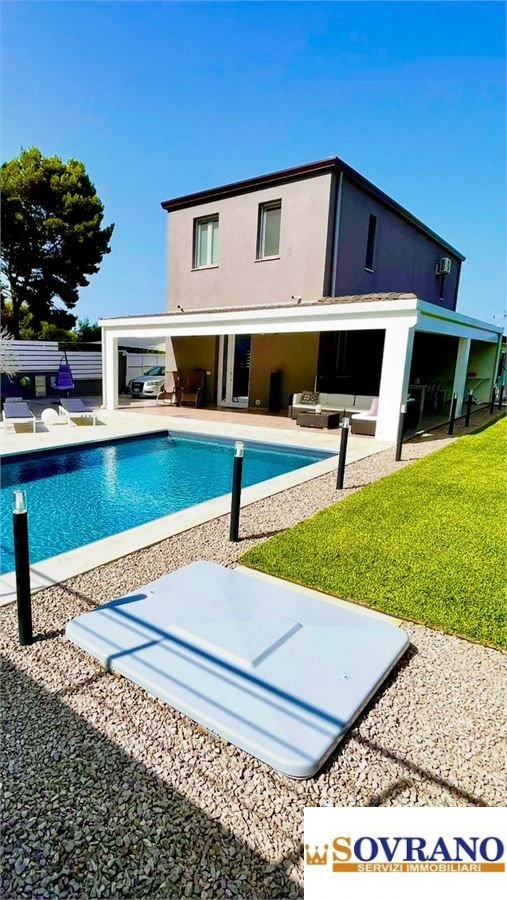 casa indipendente in vendita ad Altavilla Milicia in zona Torre Colonna