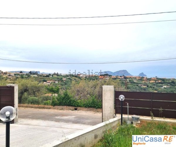 casa indipendente in vendita ad Altavilla Milicia in zona Torre Colonna
