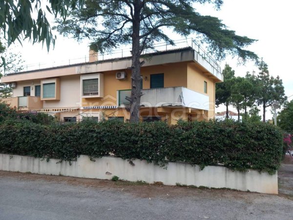 casa indipendente in vendita ad Altavilla Milicia in zona Torre Colonna