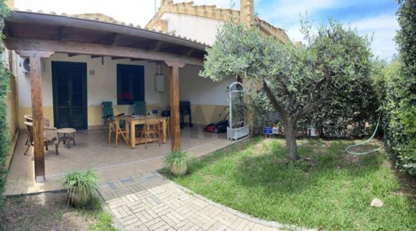 casa indipendente in vendita ad Altavilla Milicia