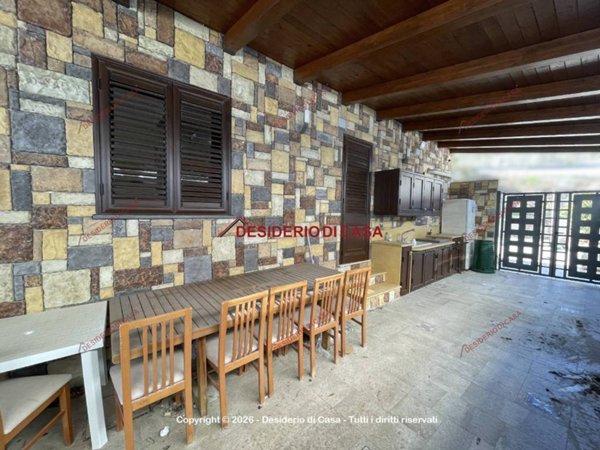 casa indipendente in vendita ad Altavilla Milicia in zona Torre Colonna