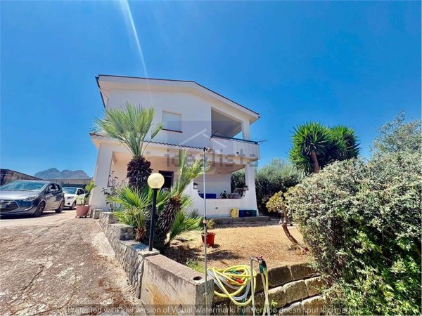 casa indipendente in vendita ad Altavilla Milicia