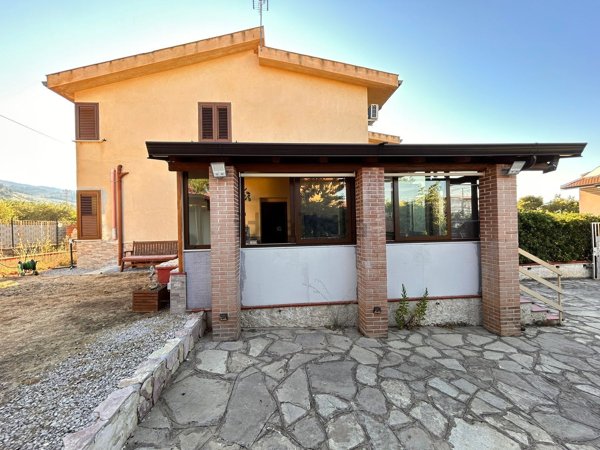 casa indipendente in vendita ad Altavilla Milicia in zona Torre Colonna
