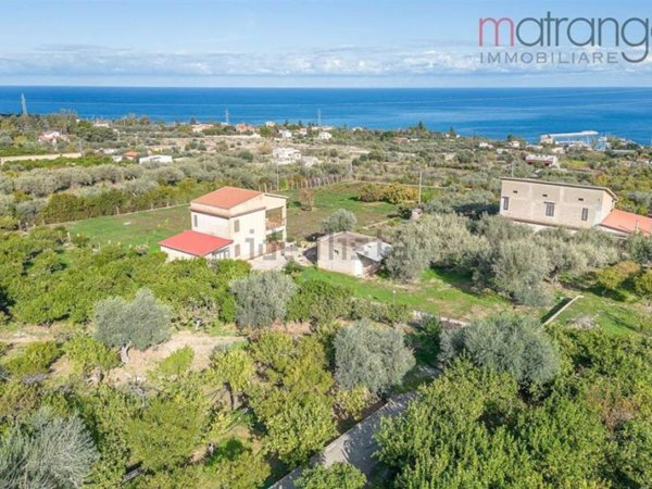 casa indipendente in vendita ad Altavilla Milicia