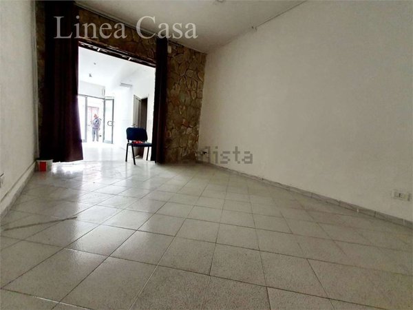 locale commerciale in vendita ad Altavilla Milicia