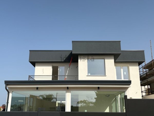 casa indipendente in vendita ad Altavilla Milicia in zona Torre Colonna