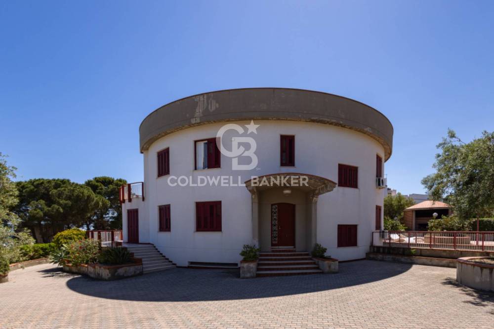 casa indipendente in vendita ad Altavilla Milicia in zona Torre Colonna