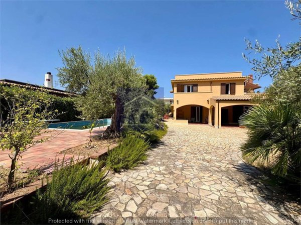 casa indipendente in vendita ad Altavilla Milicia in zona Torre Colonna