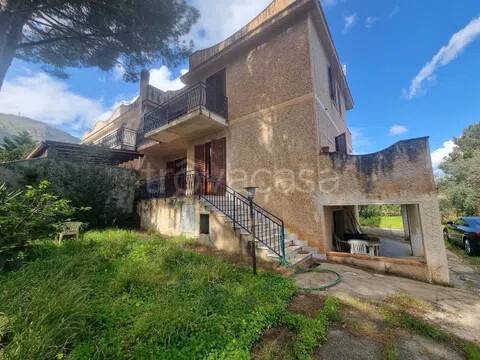 casa indipendente in vendita ad Altavilla Milicia