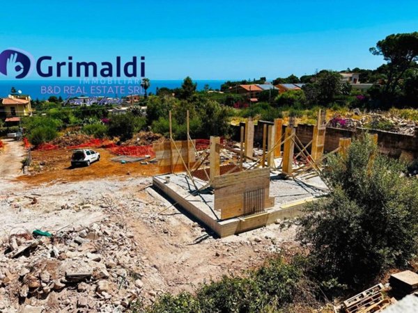 casa indipendente in vendita ad Altavilla Milicia in zona Torre Colonna