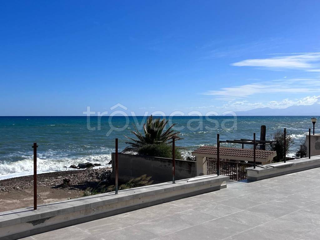 casa indipendente in vendita ad Altavilla Milicia in zona Torre Colonna