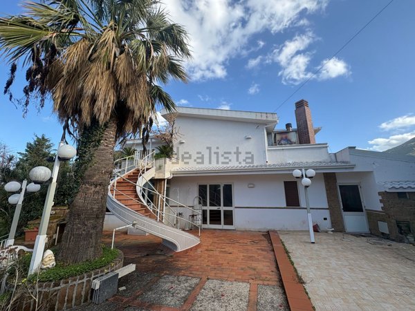 appartamento in vendita ad Altavilla Milicia in zona Torre Colonna