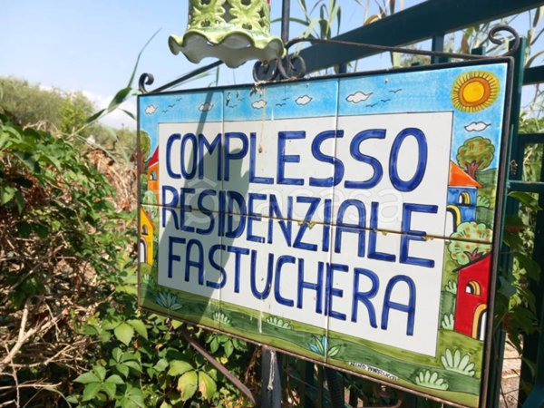 casa indipendente in vendita ad Altavilla Milicia in zona Torre Colonna