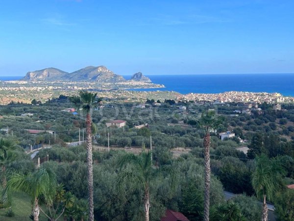 casa indipendente in vendita ad Altavilla Milicia