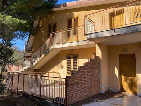 casa indipendente in vendita ad Altofonte