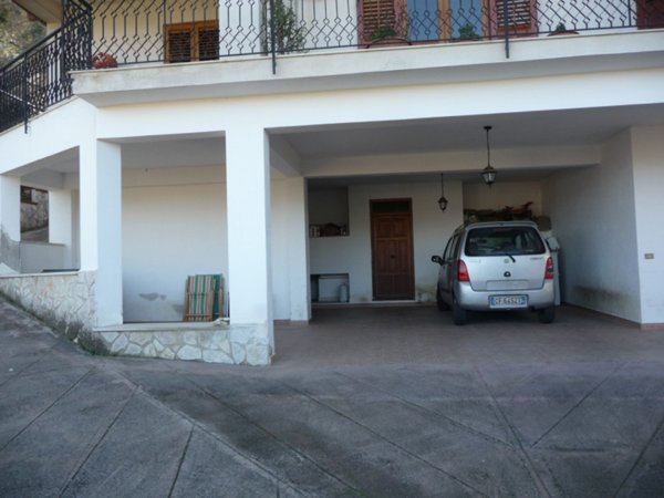 casa indipendente in vendita ad Altofonte in zona Piano Maglio