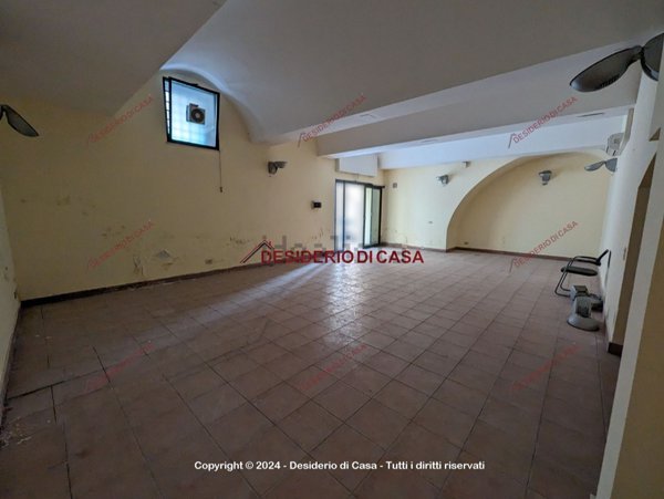 locale commerciale in vendita ad Altofonte
