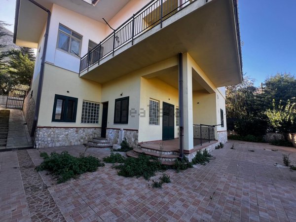 casa indipendente in vendita ad Altofonte