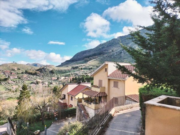 casa indipendente in vendita ad Altofonte