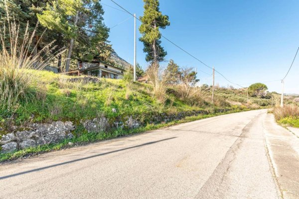 casa indipendente in vendita ad Altofonte in zona Piano Maglio
