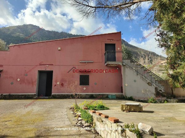 casa indipendente in vendita ad Altofonte