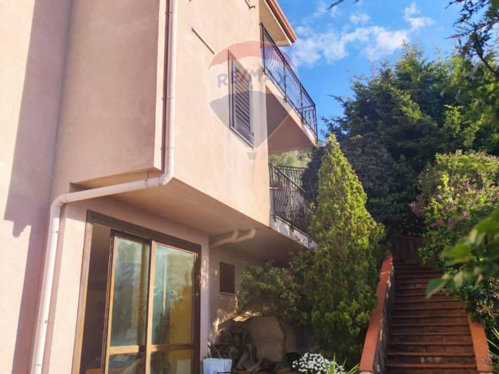 casa indipendente in vendita ad Altofonte