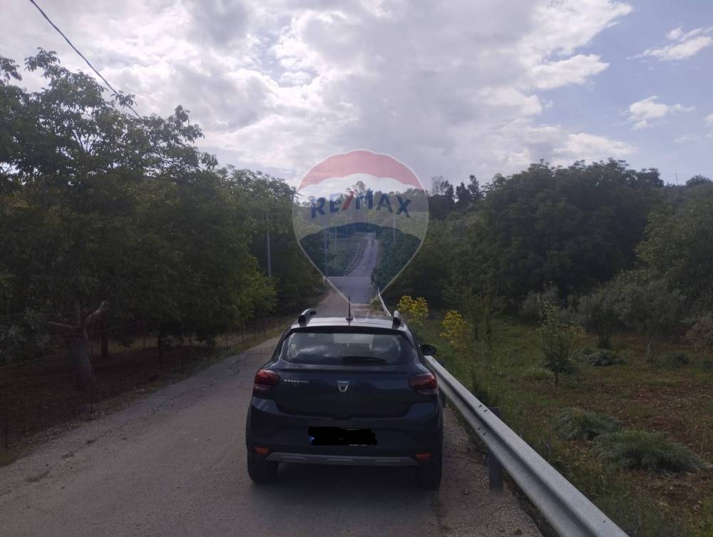 locale di sgombero in vendita ad Altofonte