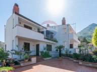 casa indipendente in vendita ad Altofonte in zona Piano Maglio