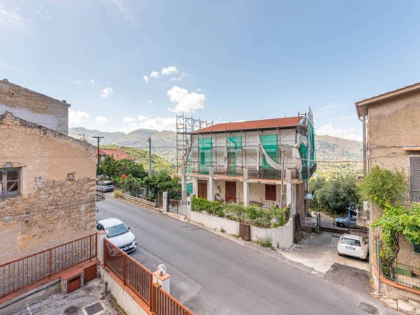 appartamento in vendita ad Altofonte in zona Piano Maglio
