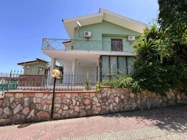casa indipendente in vendita ad Altofonte