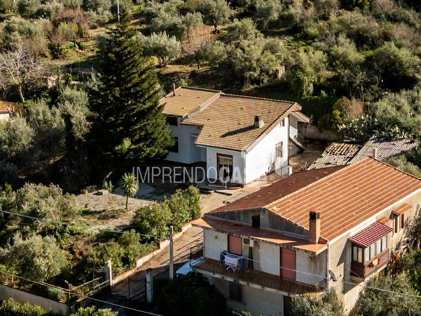casa indipendente in vendita ad Altofonte in zona Piano Maglio