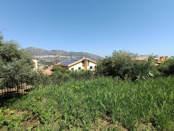 casa indipendente in vendita ad Altofonte in zona Piano Maglio