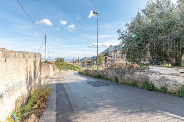 terreno edificabile in vendita ad Altofonte