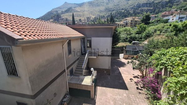 casa indipendente in vendita ad Altofonte