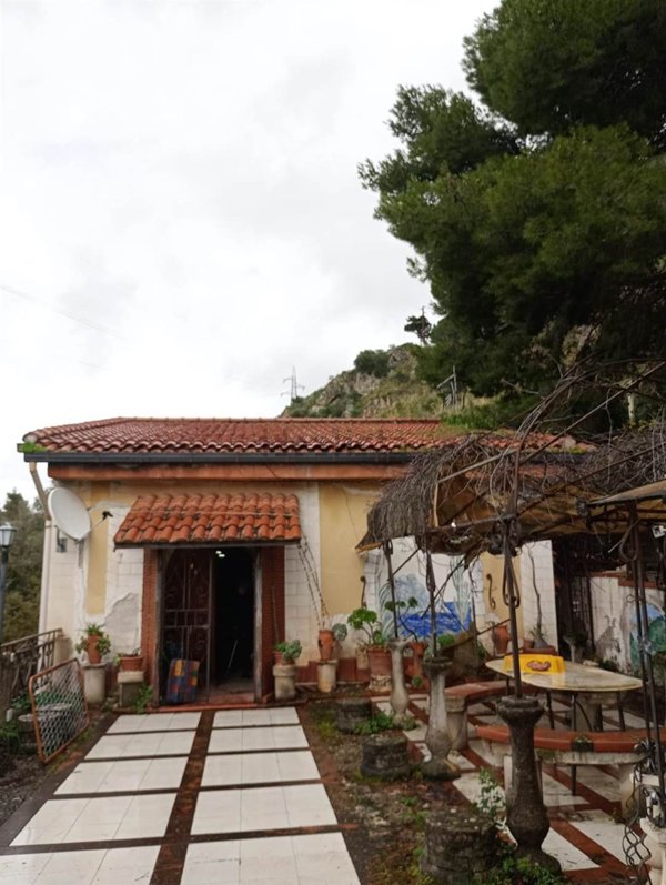 appartamento in vendita ad Altofonte in zona Piano Maglio