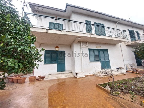 casa indipendente in vendita ad Altofonte in zona Piano Maglio