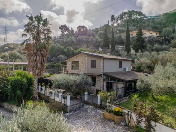 casa indipendente in vendita ad Altofonte