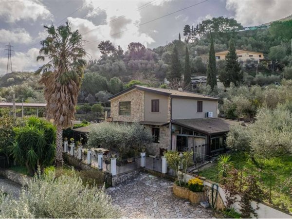 casa indipendente in vendita ad Altofonte