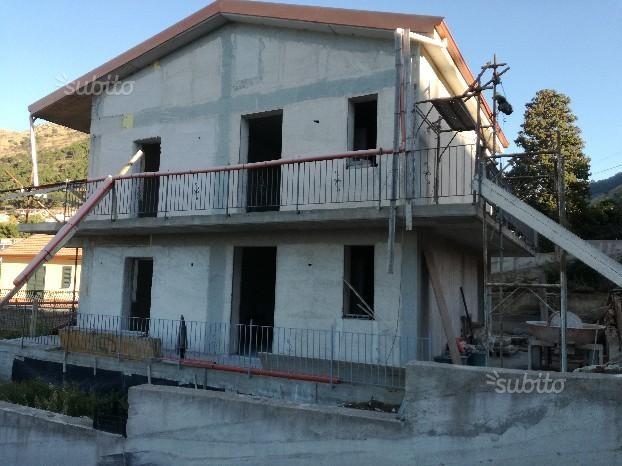 casa indipendente in vendita ad Altofonte