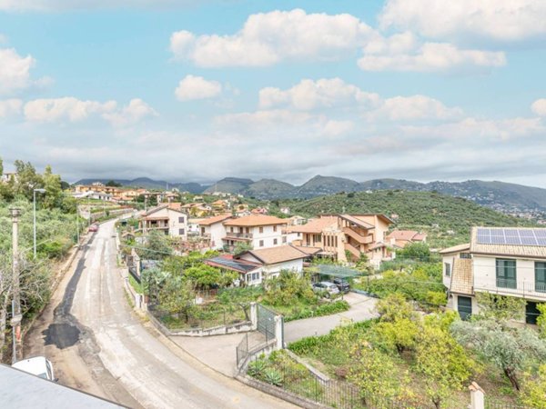 appartamento in vendita ad Altofonte in zona Piano Maglio