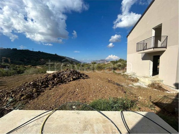 casa indipendente in vendita ad Altofonte in zona Piano Maglio