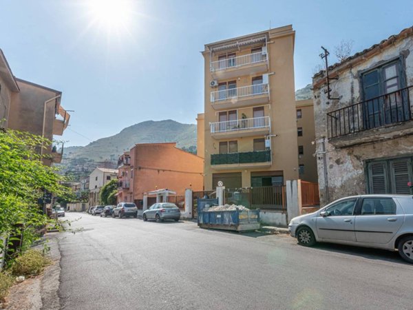 appartamento in vendita ad Altofonte in zona Piano Maglio