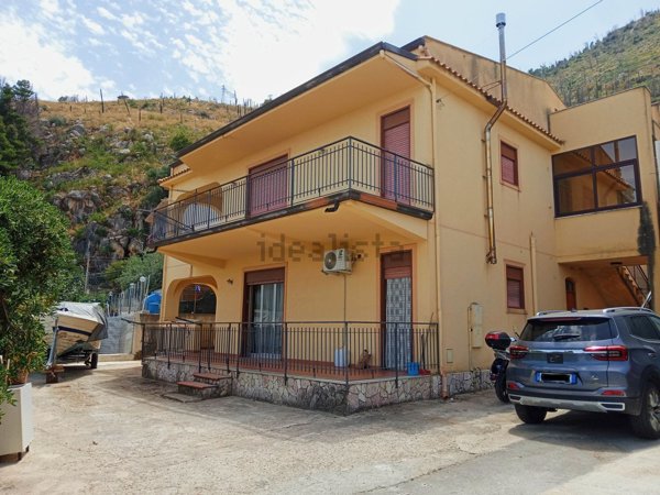 casa indipendente in vendita ad Altofonte