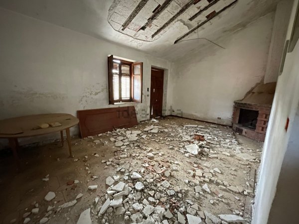 casa indipendente in vendita ad Altofonte in zona Piano Maglio