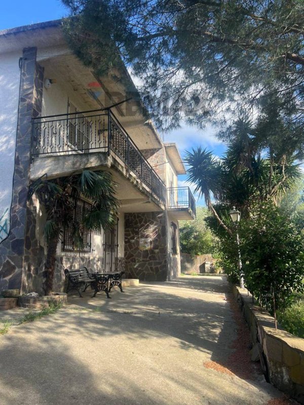 casa indipendente in vendita ad Altofonte